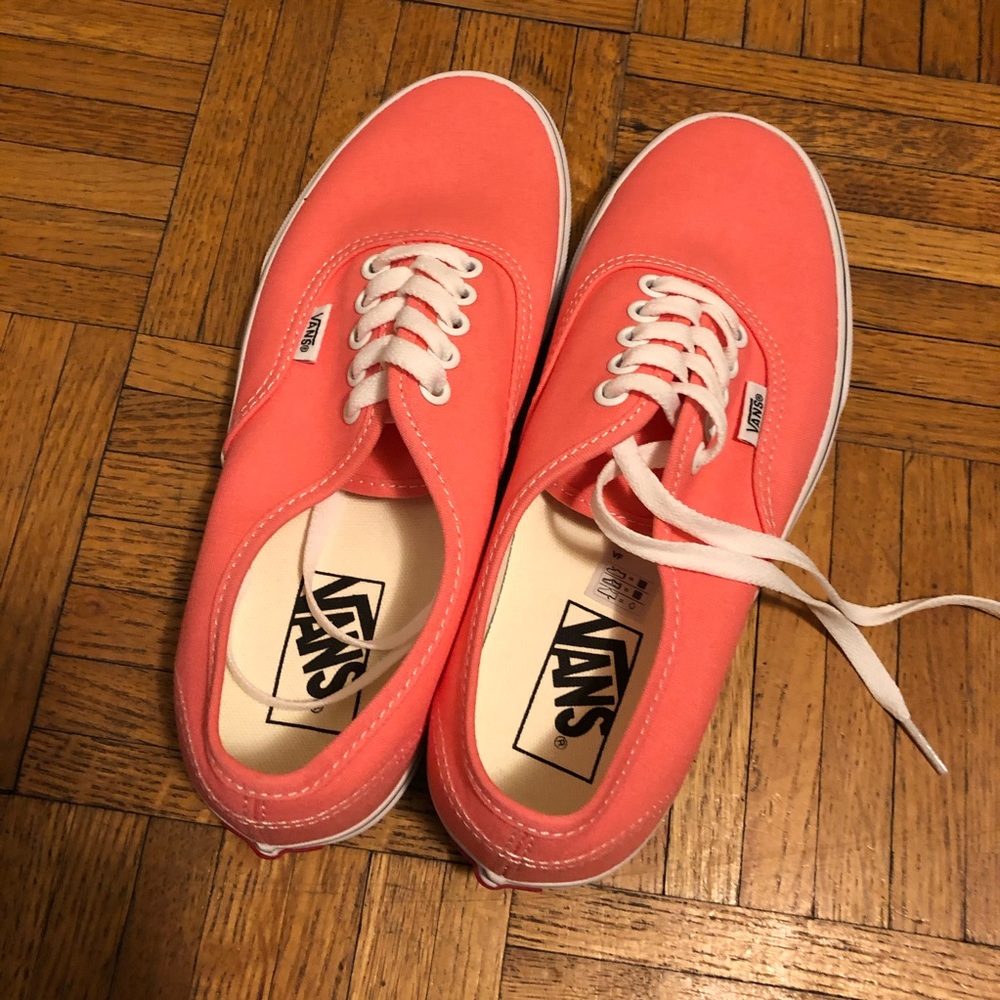 🚫SOLD🚫Vans Authentic Pink Sneakers NEW! - Picture 3 of 8